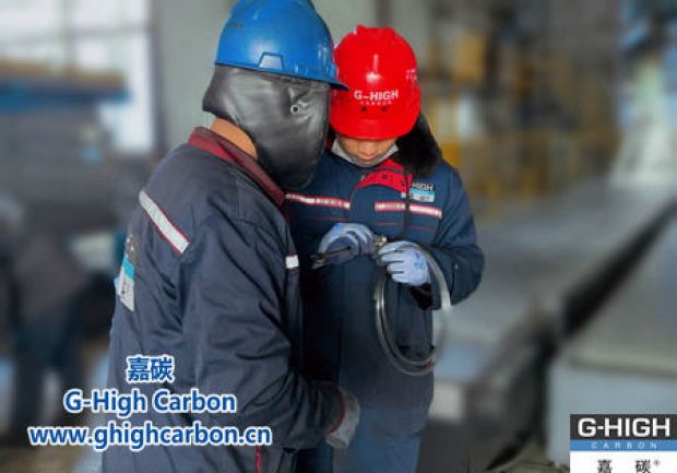 嘉碳機(jī)修人員火速行動(dòng)，高效解決生產(chǎn)現(xiàn)場設(shè)備故障